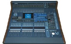 YAMAHA DM2000VCM 24+1推子數字調音臺